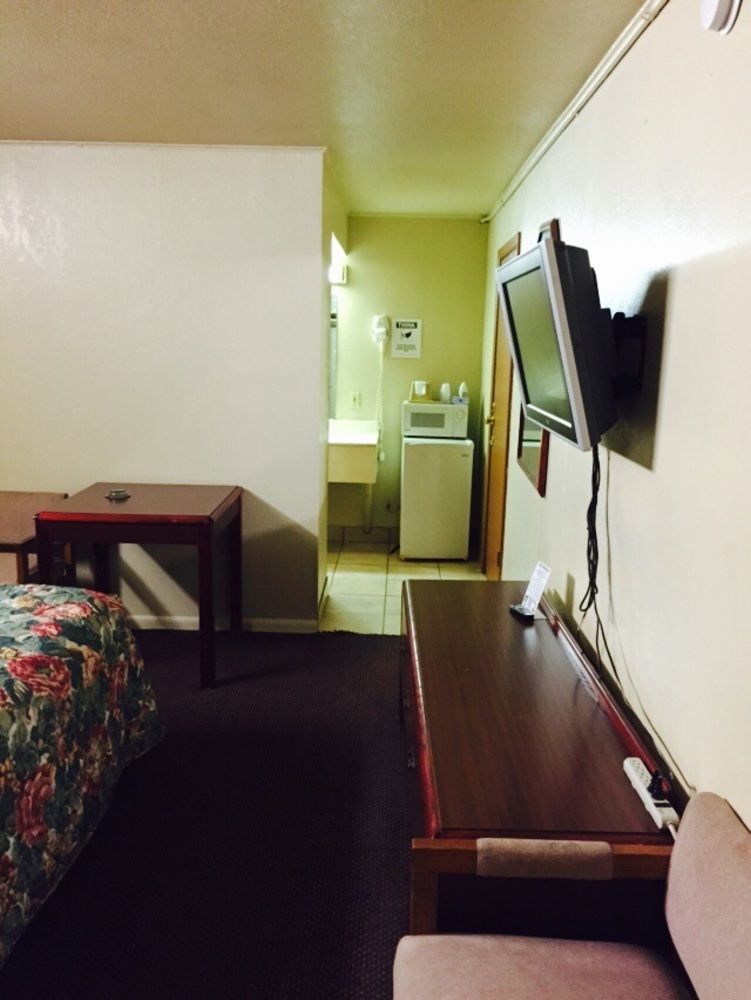 Great Western Inn Junction City Bagian luar foto