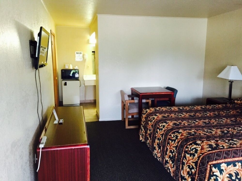 Great Western Inn Junction City Bagian luar foto