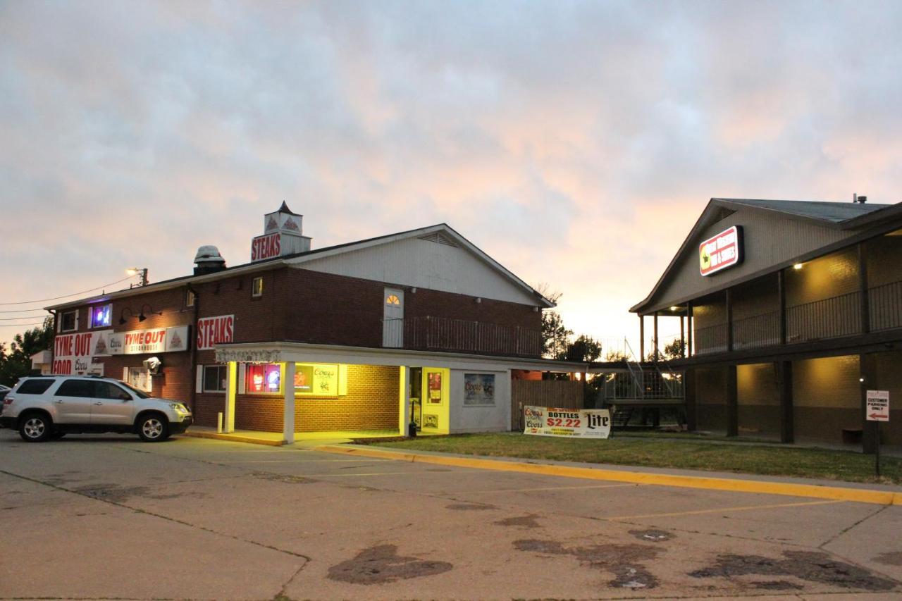 Great Western Inn Junction City Bagian luar foto